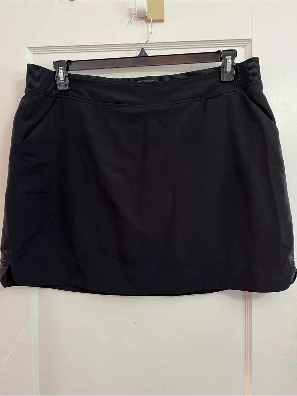 Women’s Black Mini Skirt with Elastic Waist and Pockets